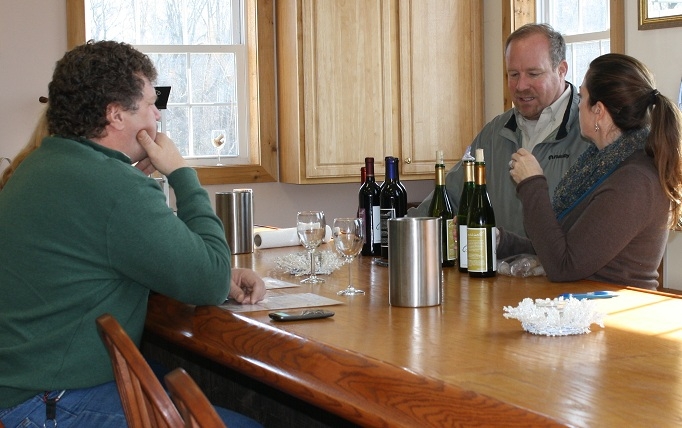 Jennifer and Al Cassinelli with tasting room guests.