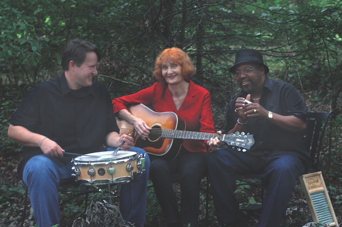 guitarist Eleanor Ellis, the blues harmonica virtuosity of Jay Summerour, and the percussion talents of Eric Selby. 